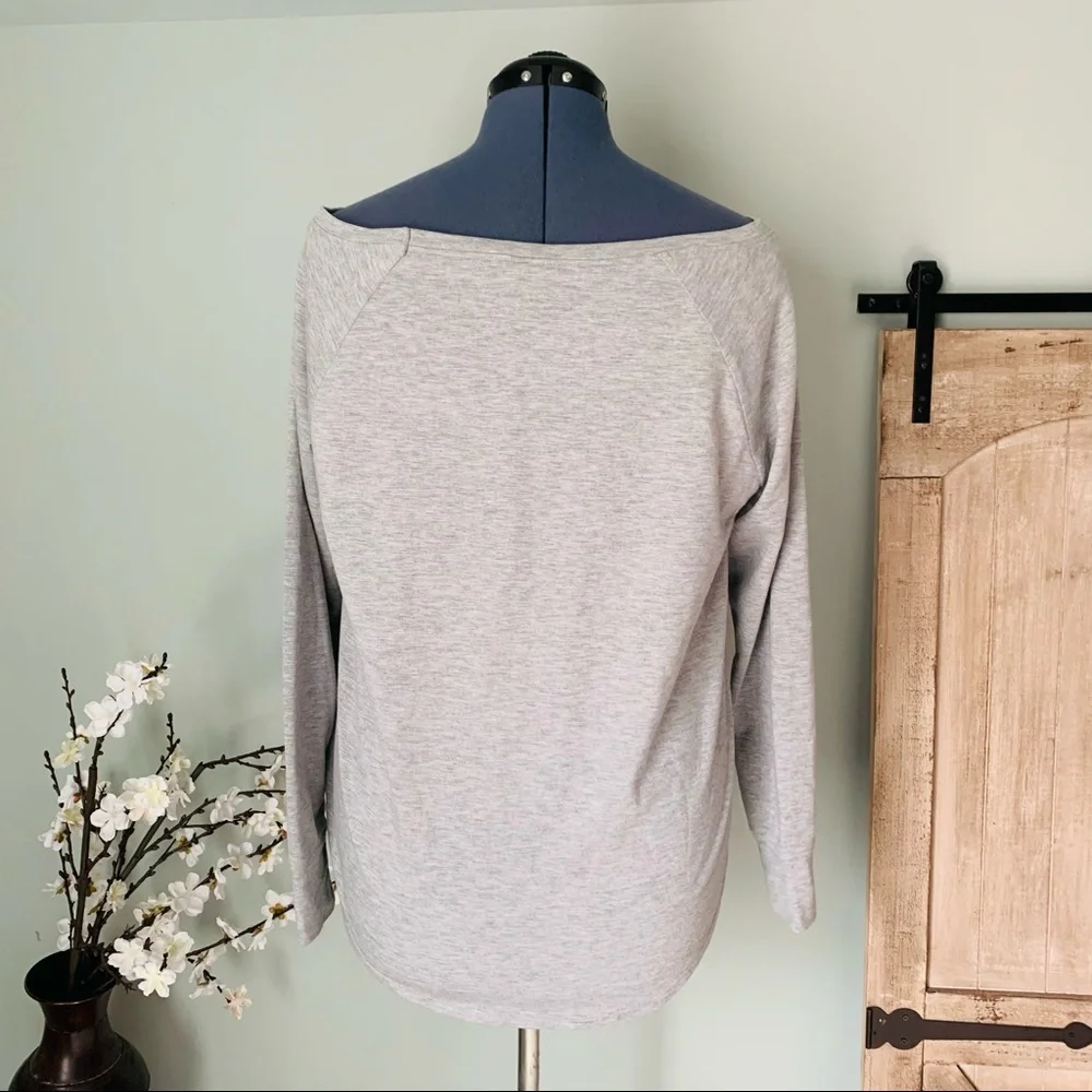 Torrid Off Shoulder Foil Front Sweatshirt Size 00X - Picture 6 of 8